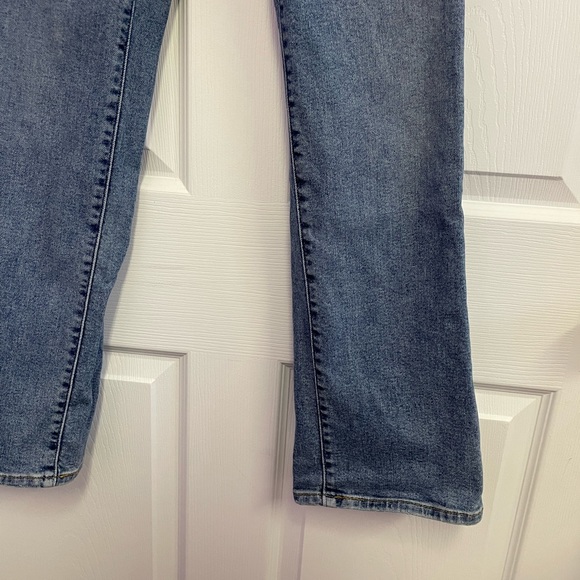 Levi’s high waisted flare - Picture 3 of 5